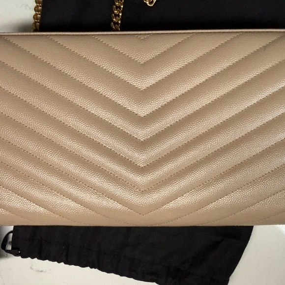 CLASSIC CASSANDRE Chain Wallet in Grain de Poudre Leather (Dark Beige) - Picture 7 of 15